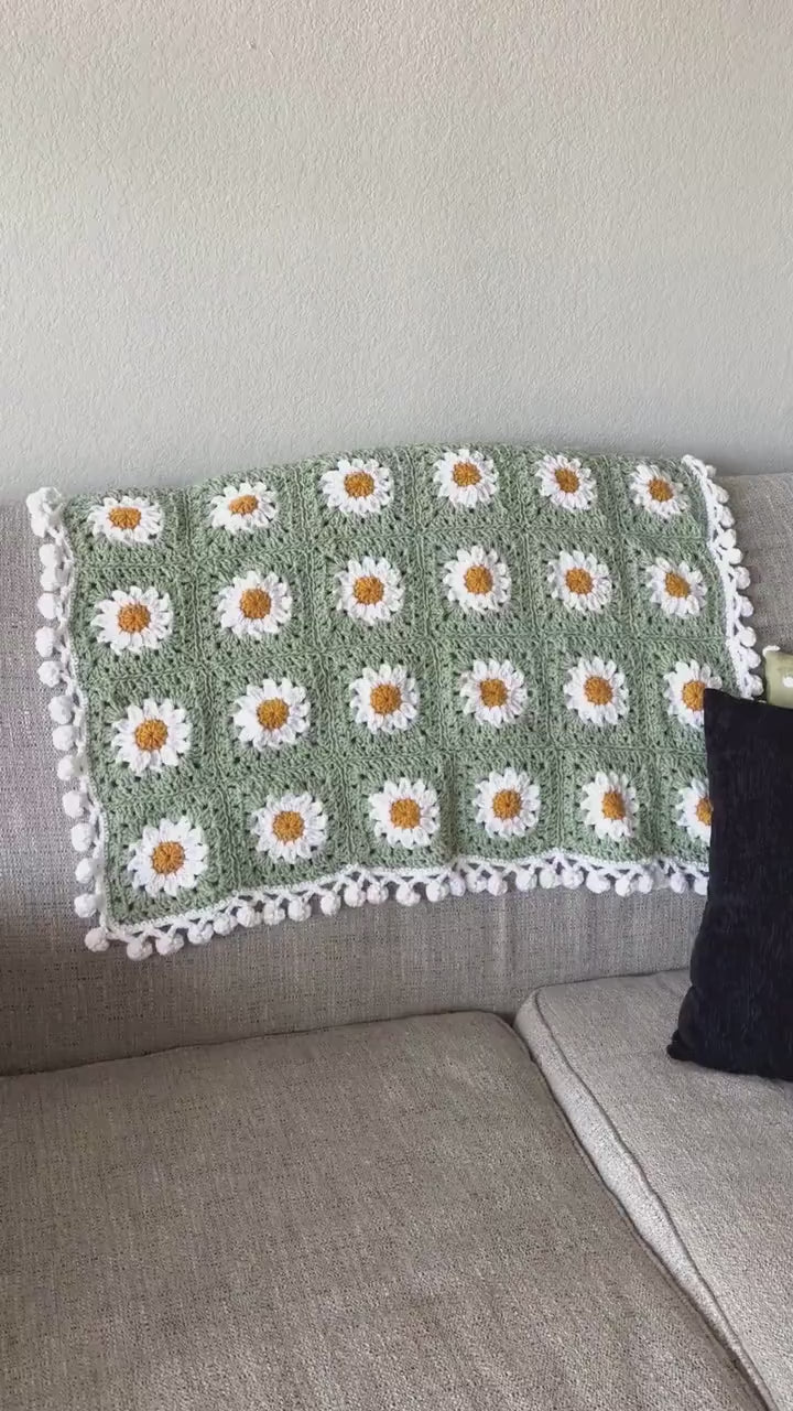 Daisy Flower Granny Square Crochet Blanket Pattern.
