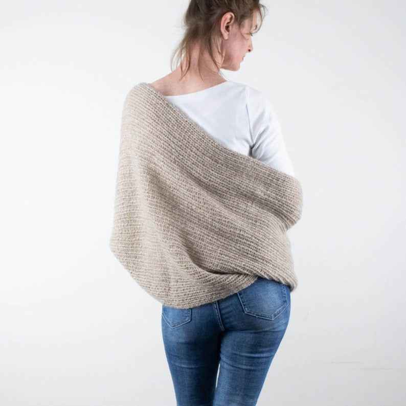 🧶The "I Can't Believe I Made This" Cozy Shrug Pattern